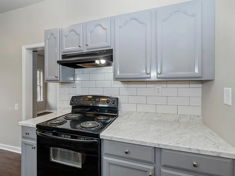 2413 Lamb Ave #4 — Photo 7