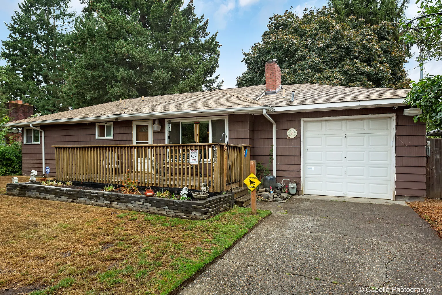 458 NW Freeman Ave photo 1