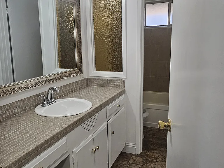 5893 S Land Park Dr — Photo 16