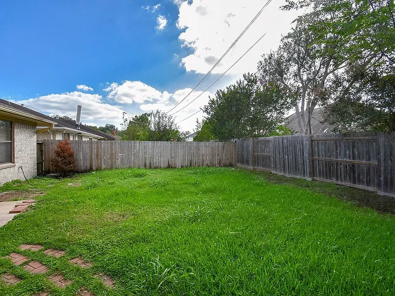 14418 Royal Hill Dr — Photo 27