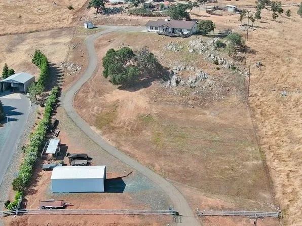 9307 Banderilla Dr, La Grange, CA 95329