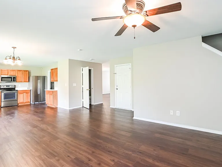 8210 Ainsworth St — Photo 9