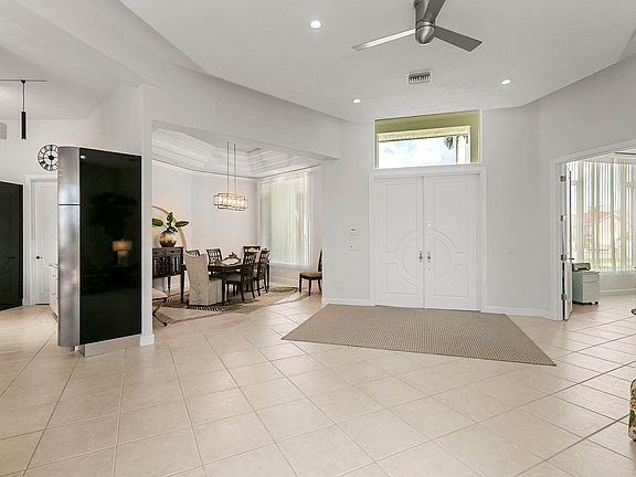 2nd image of 478 Marquesas Ct