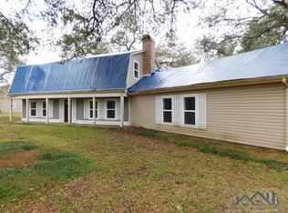 515 Thoroughbred Park Dr, Thibodaux, LA 70301