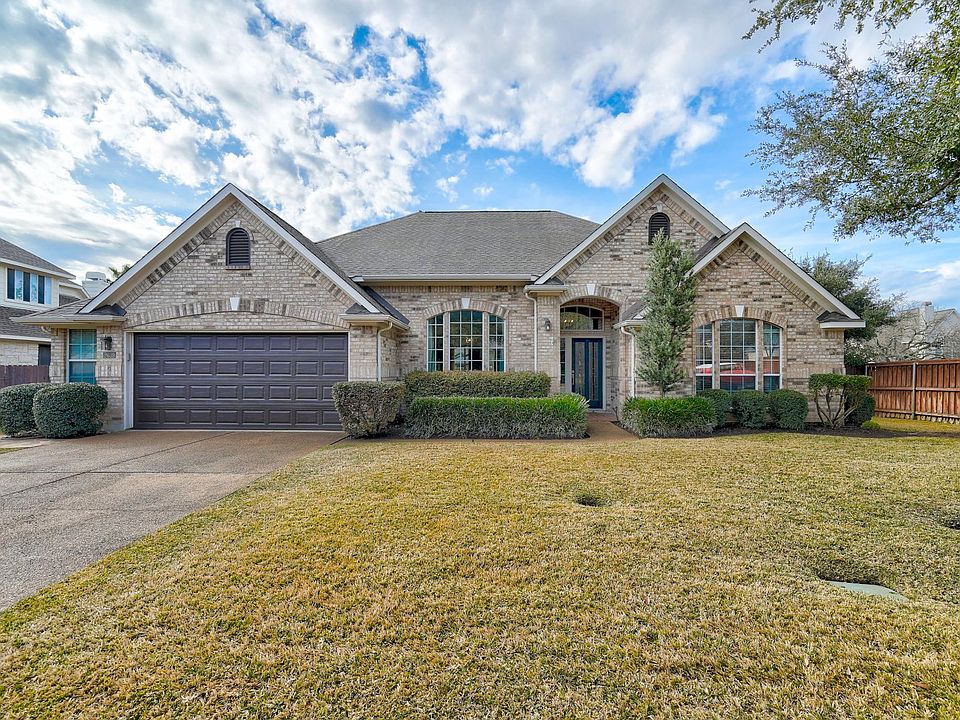 1st image of 2639 Henley Dr