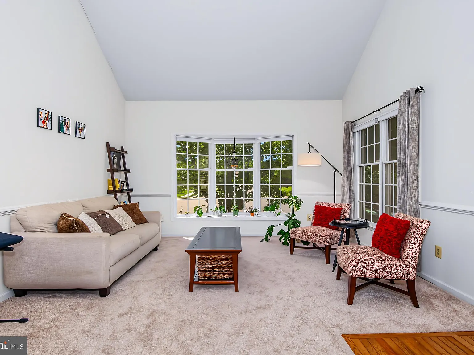 3 bed, 2.5 bath, 1967 sqft, $3,750 — Photo 4