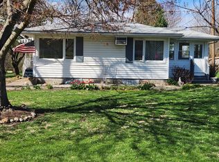 1383 Mortimer St, Barry, IL 62312