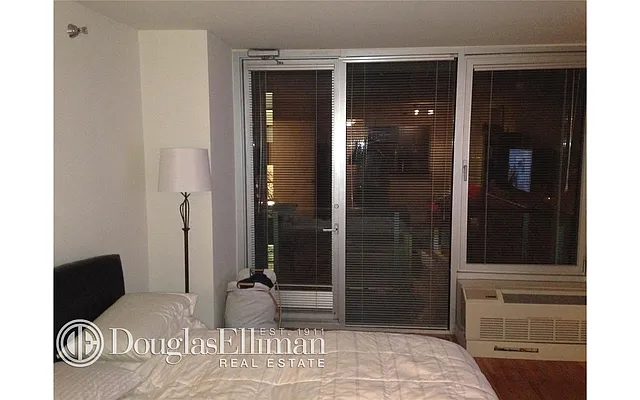Rented by Douglas Elliman | media 15