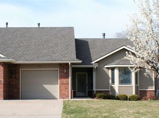 414 W Summit Ave, Augusta, KS 67010