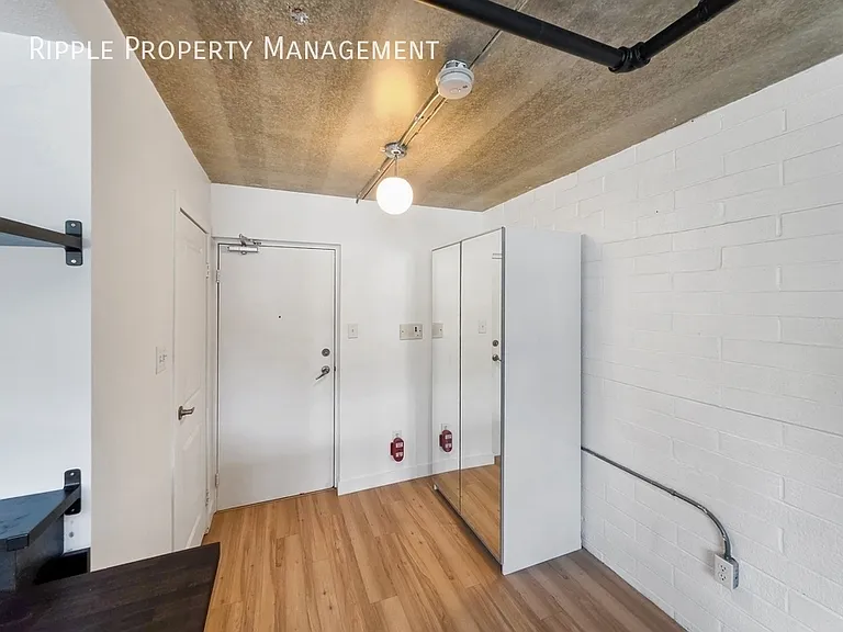 315 9a St NW #104 — Photo 13