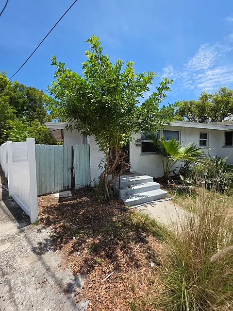 Building Photo - 1029 Patricia Ave #1
