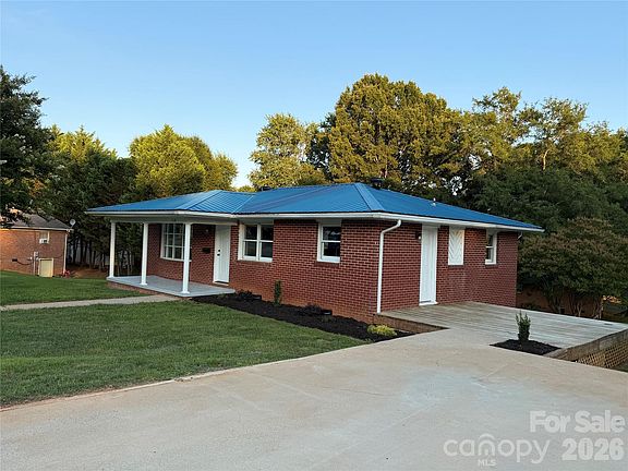 3rd image of 228 Roberson Rd