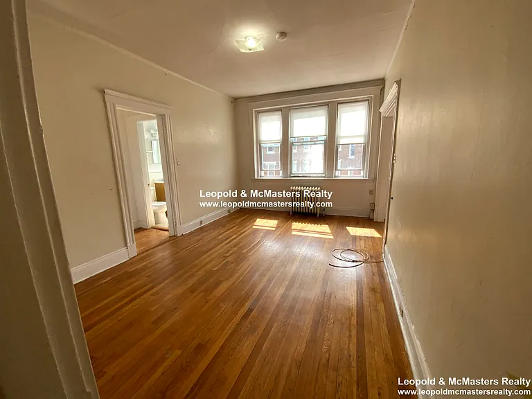 Kelton Street Apartments — Photo 21