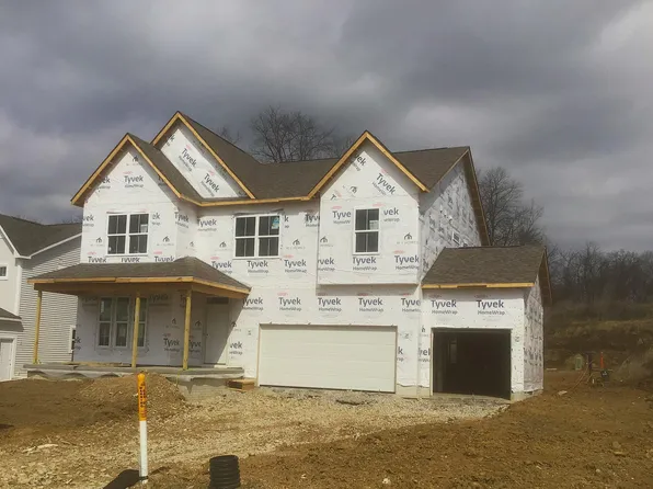 124 Ruby Rd, Pataskala, OH 43062