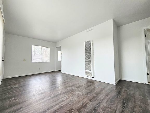 4th image of 4016 Georgia St #4008