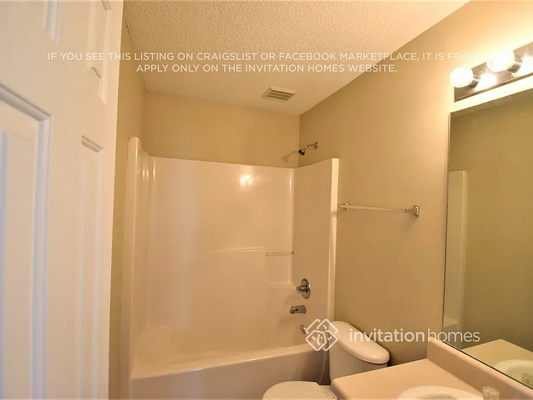 3563 Creekview Dr — Photo 10