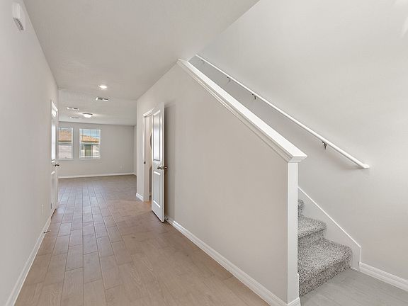 4th image of 3352 Fresno Pl