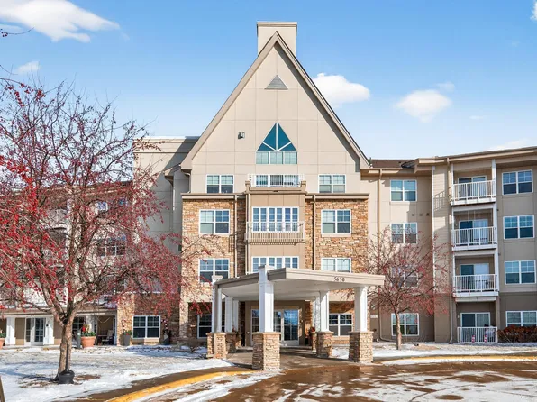 5650 Boone Ave N APT 310, New Hope, MN 55428