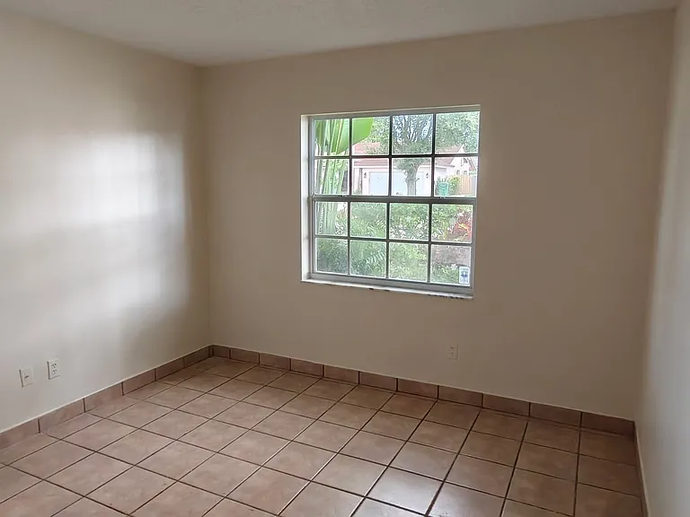 14511 SW 162nd St — Photo 11