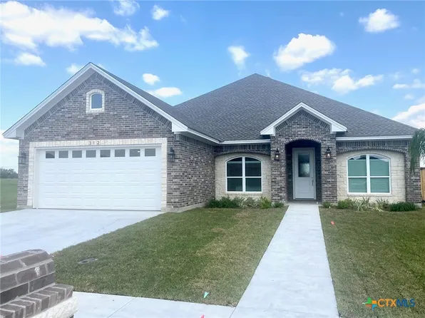 312 Silver Lk, Victoria, TX 77904