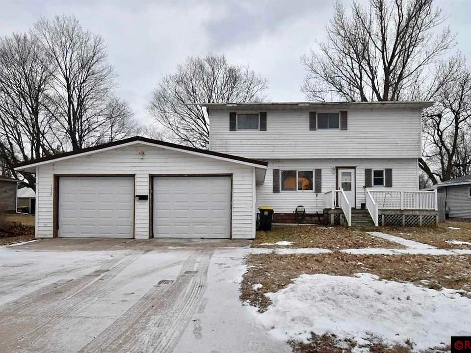 1st image of 114 Martin St W