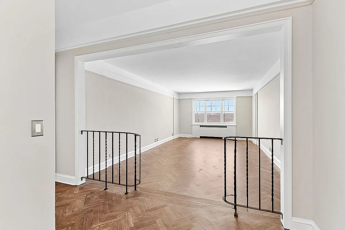180 Cabrini Blvd APT 69 photo 1