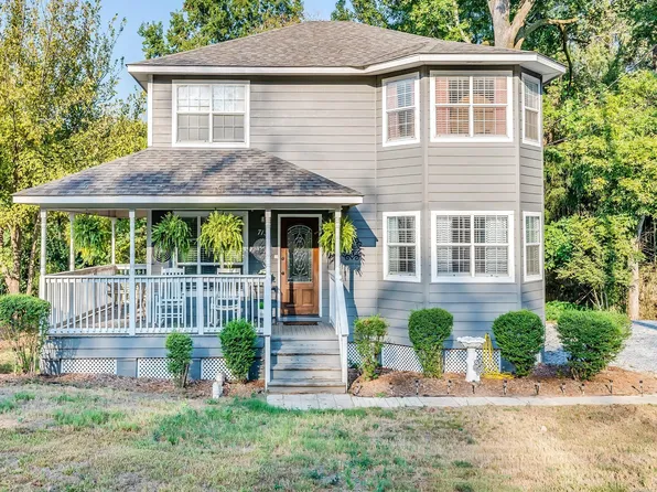 713 N Court St, Prattville, AL 36067