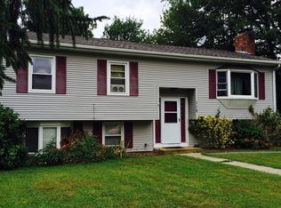115 Fair Dr, Somerset, MA 02726