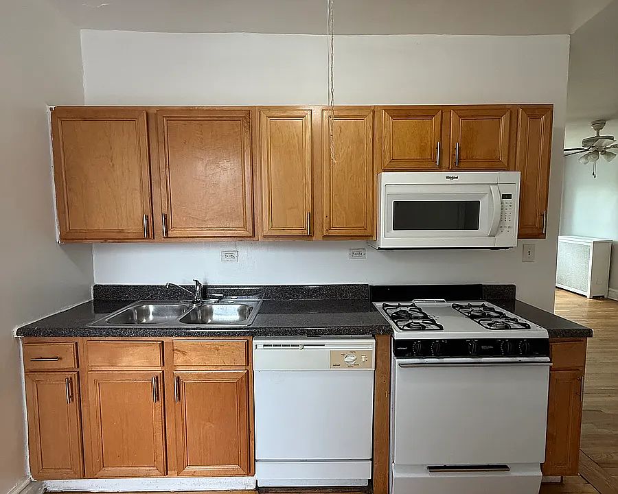 1st image of 3910 W Argyle St APT 3