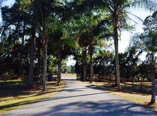 17981 N River Rd, Alva, FL 33920