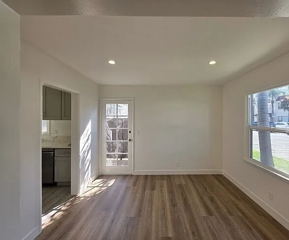 102 Gaviota Ave — Photo 4