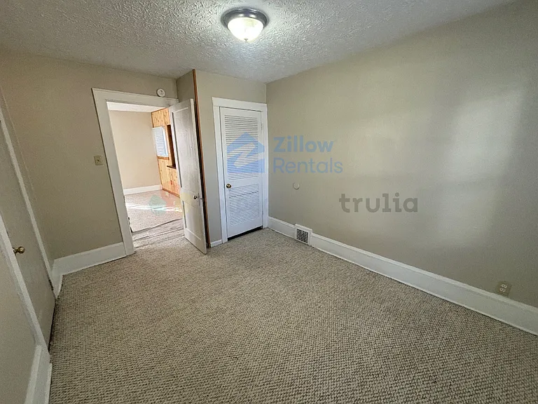 733 Montana Ave — Photo 11