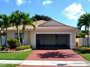 338 SW 195th Ave, Pembroke Pines, FL 33029