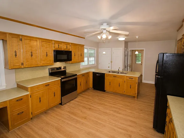 1502 Electric Rd SW — Photo 7