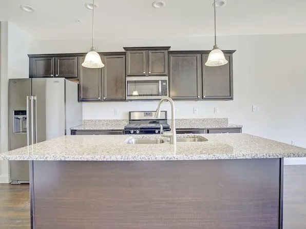 5300 Mendenhall Dr, Mechanicsburg, PA 17050