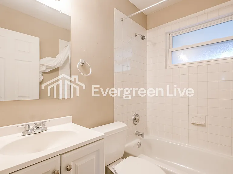 9524 Stansberry Ave — Photo 10
