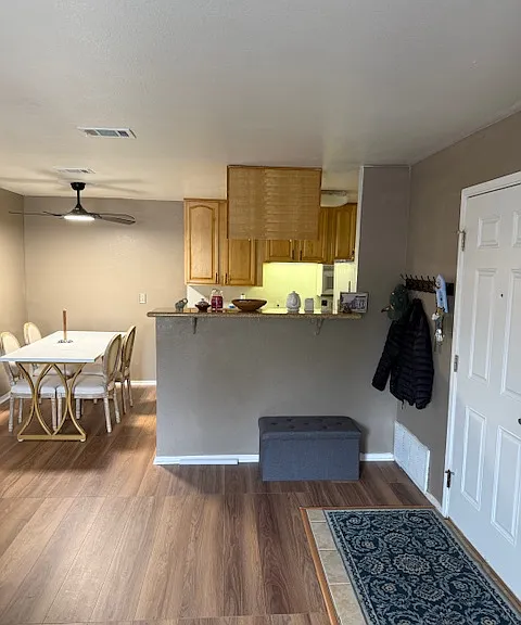 2189 Lakeview Cir — Photo 2