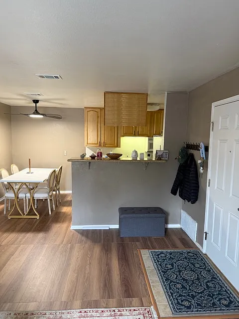 Building Photo - 2189 Lakeview Cir