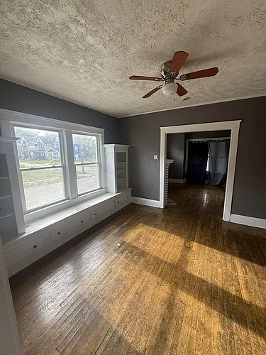 12602 Locke Ave Photo 1