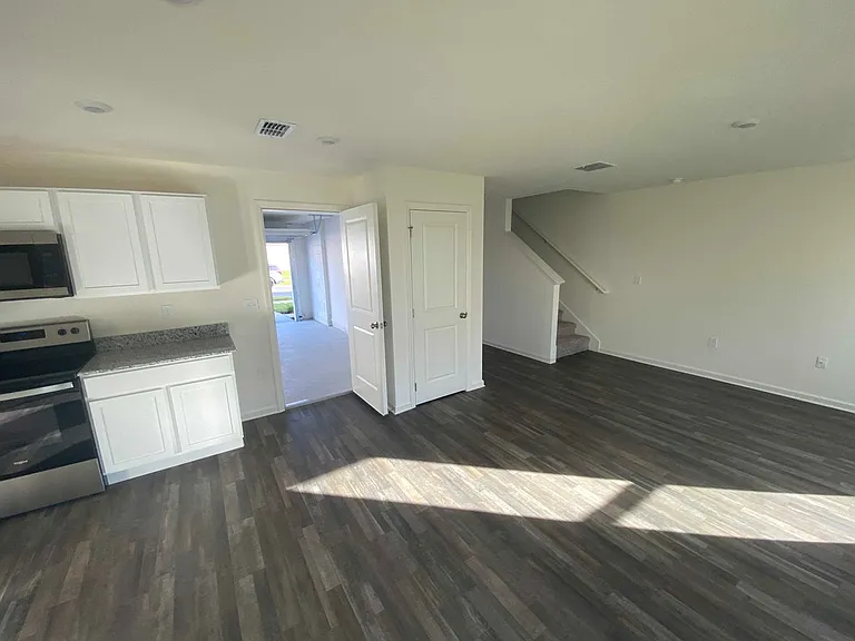 1697 Minnesota Rd — Photo 5