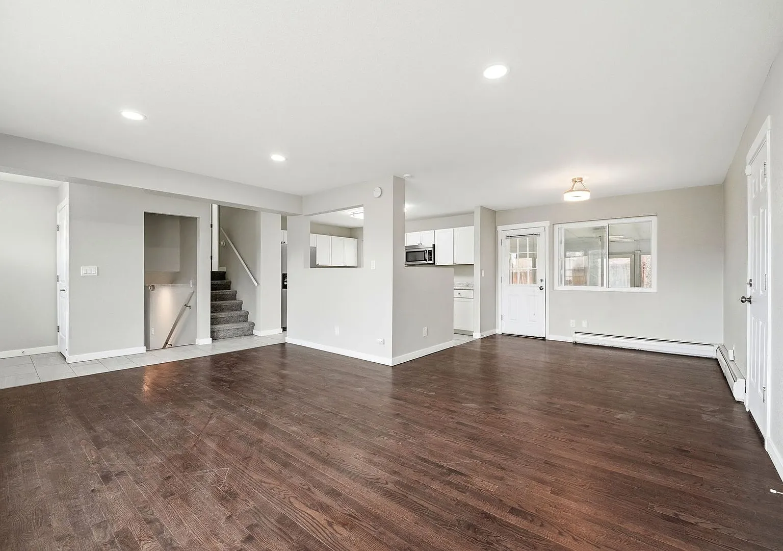 Updated 4BR Home with 2-Car Garage in Stratmoor — Photo 4