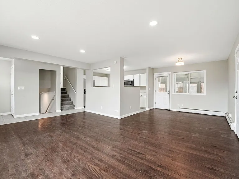 54 Minden Cir — Photo 4