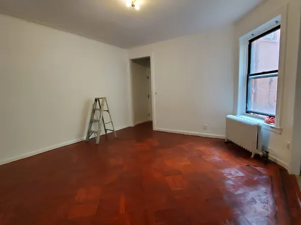 437 Bay Ridge Avenue image 1 of 4