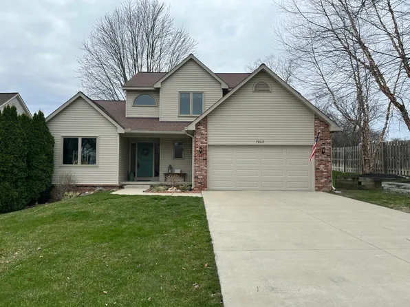 7802 Hoffman Dr, Waterford, MI 48327