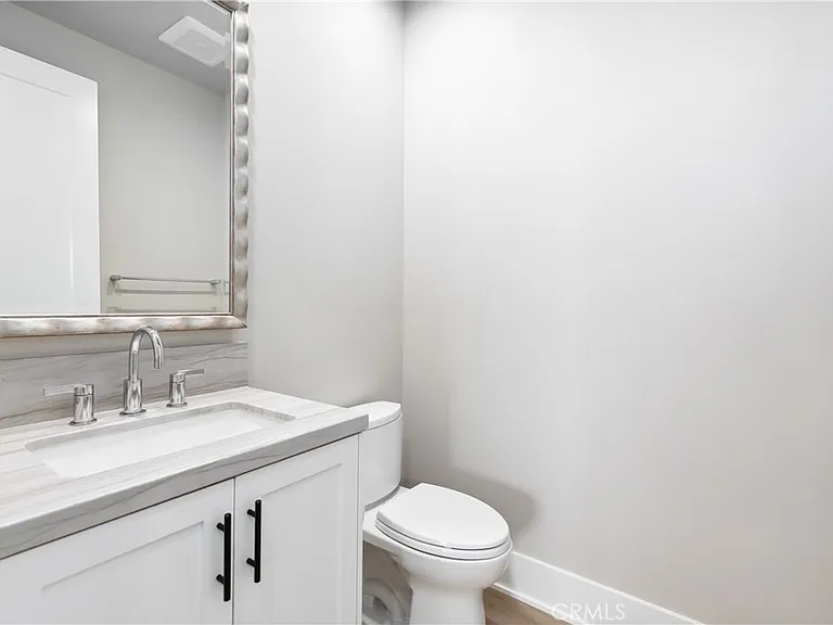 127 Oakstone — Photo 22