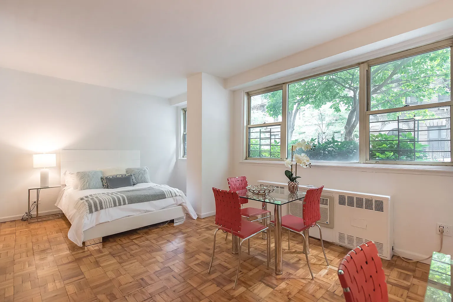 420 East 80th Street — Photo 3