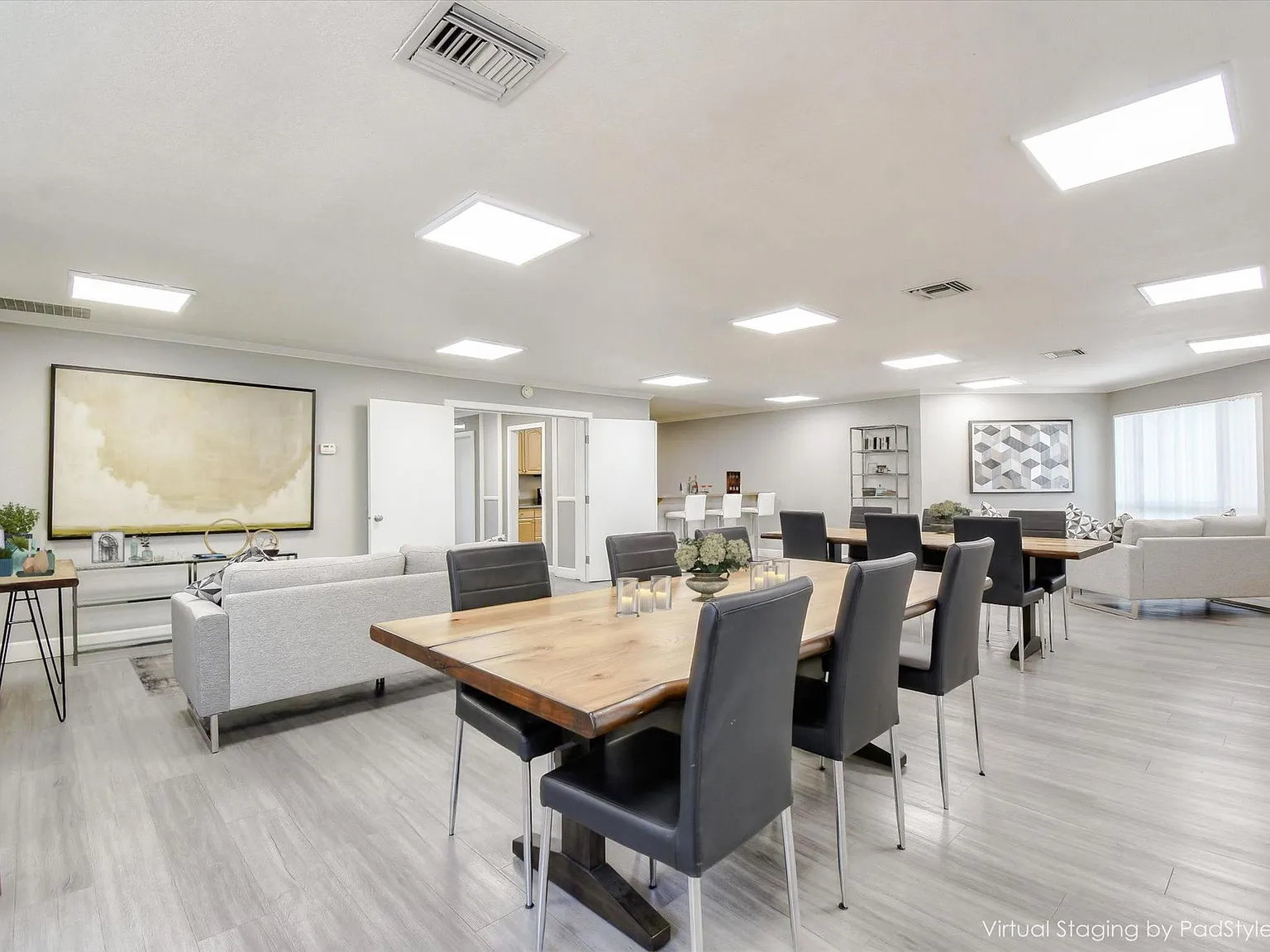 Civic Plaza Apartments — Photo 4