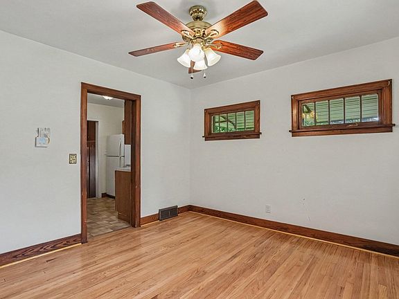5th image of 23 Langley Rd E