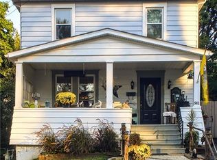 911 School St, Coraopolis, PA