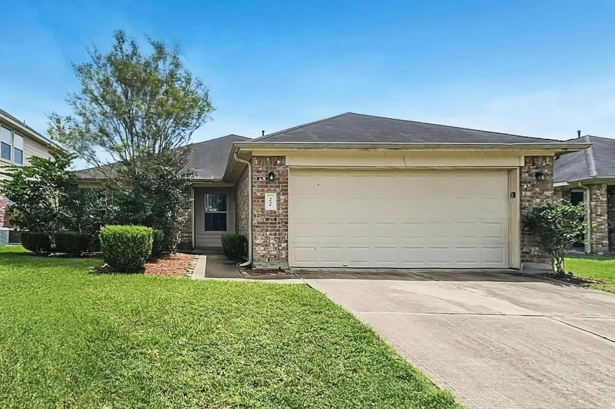 4 bed, 2.0 bath, 1680 sqft, $2,040 — Photo 1